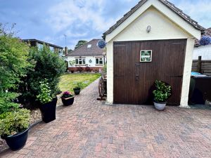 Garage And Parking- click for photo gallery